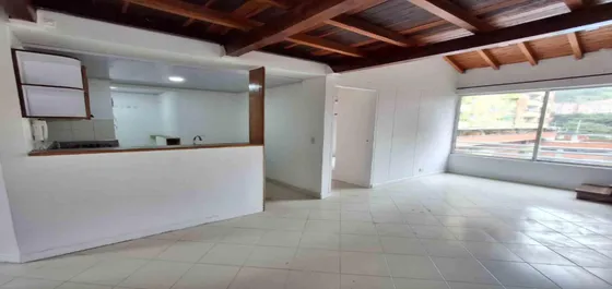  Apartamento En Arriendo Ubicado En Medellín Sector Calasanz (27205).