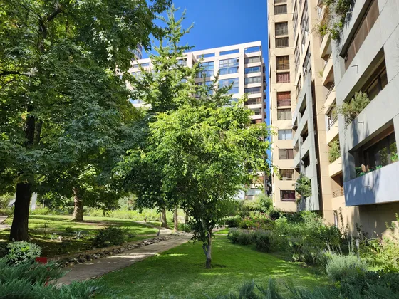 Alonso Córdova / Parque Araucano