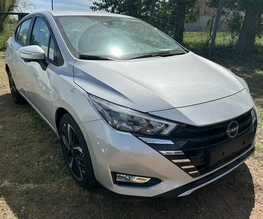 Nissan Versa 1.6 Exclusive CVT