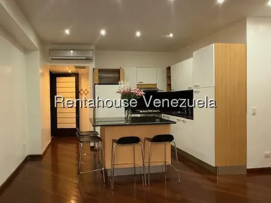 Apartamento En Alquiler, Urb. El Rosal
