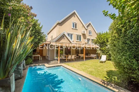 Casa En Venta San Carlos De Apoquindo