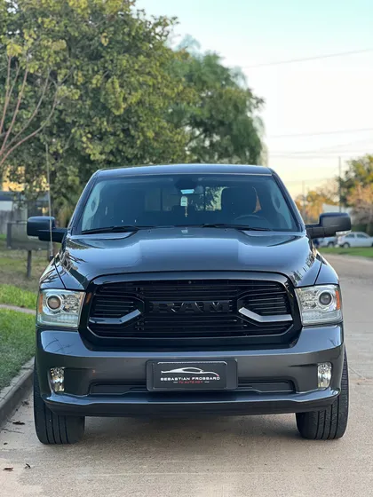 Ram 1500 5.7 Laramie Nigth Edition