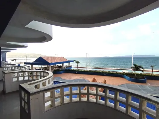 En Venta Apartamento En Lechería Con Vista Al Mar