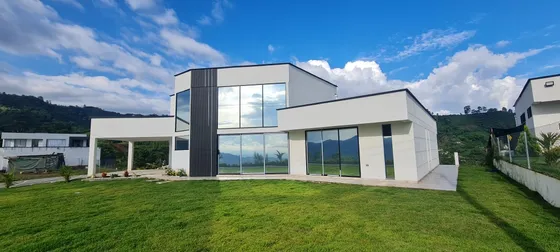 Casa Moderna Pereira Vista 360°  ¡nueva! Acabados De Lujo