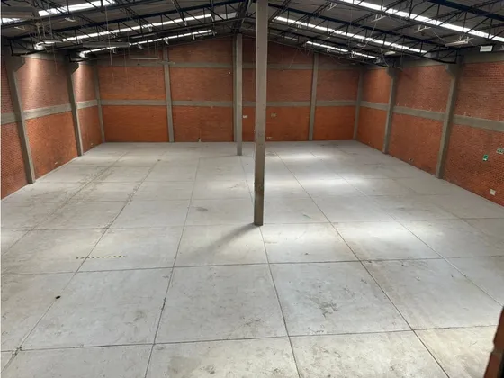 Arriendo Bodega Zona Toberin
