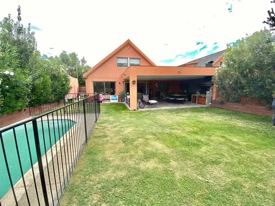 Linda Casa En Condominio Brisas Norte / Chicureo