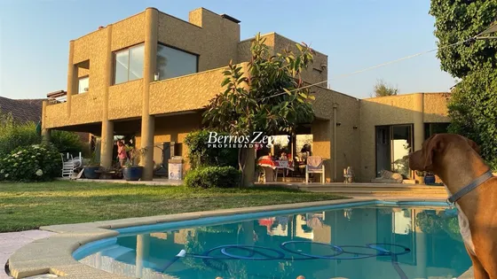 Gran Casa En Venta De 5 Dorm. En Suite, Vista, Las Condes