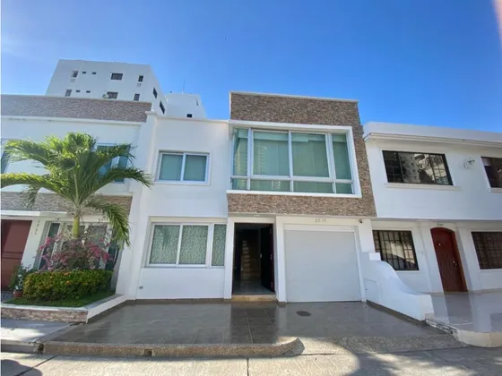En Venta Casa En Cartagena En El Barrio Residencial De Manga