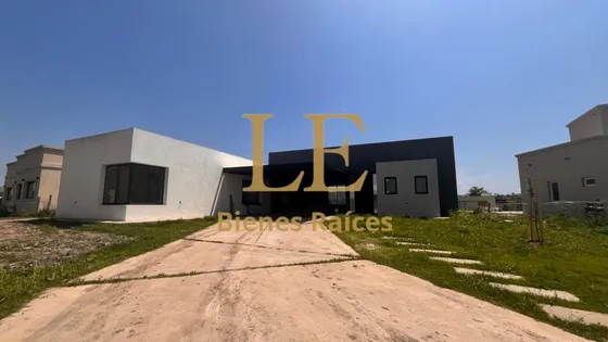 Venta Casa En Club Manuel Belgrano