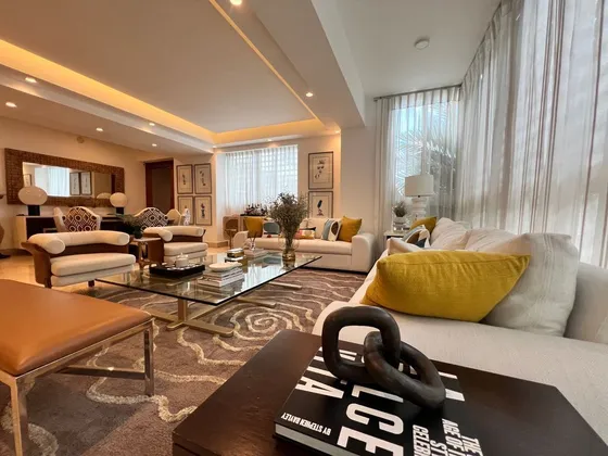 Exclusivo Y Lujoso Apartamento En Venta  Santiago.