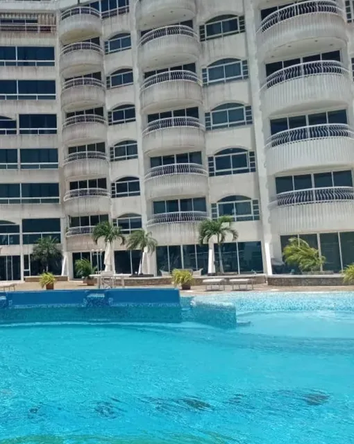 Alquiler Fijo. Bello Apto. Balcón. Costa Azul