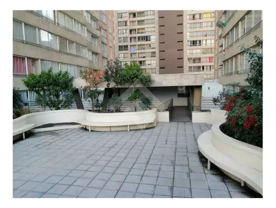 Departamento En Venta De 2 Dorm. En Santiago