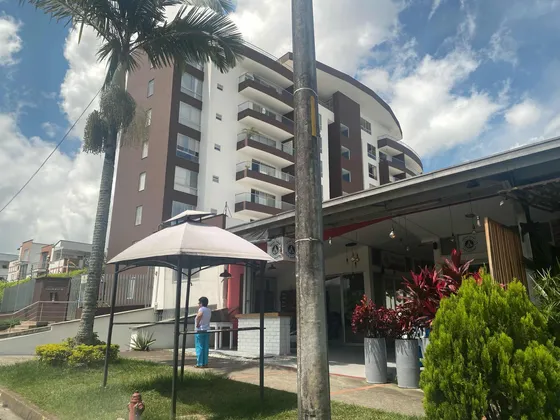 Vendo Hermoso Apartamento En Pereira, Zona Exclusiva