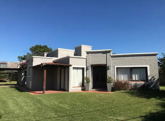 Calida Casa En El Pueblo De Jose Ignacio A Pasos De Sus Playas