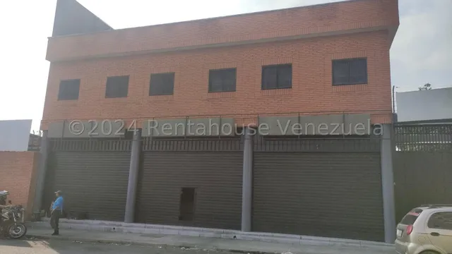 Julian Galindez Alquila Exclusivo Local En Zona Comercial De Barquisimeto # 25-966