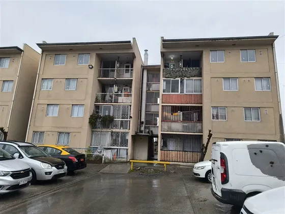 Departamento 4to Piso En Arriendo De 2 Dorm. En San Bernardo