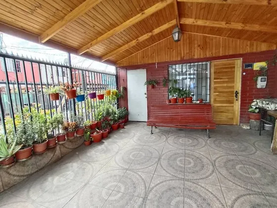 Venta De Casa 4d+2b+1e En Galaxia (maipú)
