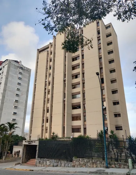 Venta De Apartamento Con Exelente Vista Para Remodelar 