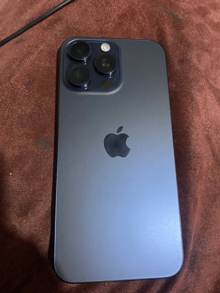 【ジャンク】Iphone15promax ブラック Apple iPhone 15 Pro Max (512 GB) - Titânio Preto - Excelente
