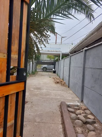 Casa Familiar Excelente Ubicación Patio, Quincho, Seguridad