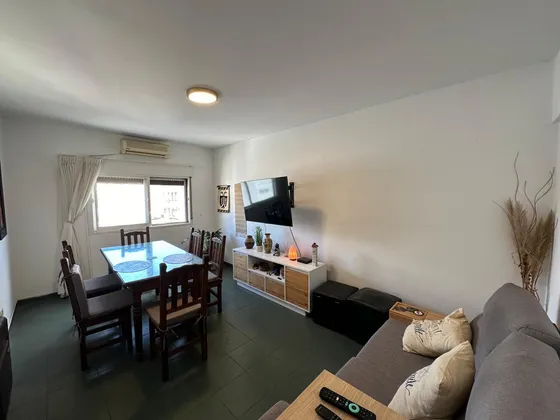 Departamento En Venta De Dos Dormitorios Con Cochera En Rosario - Centro