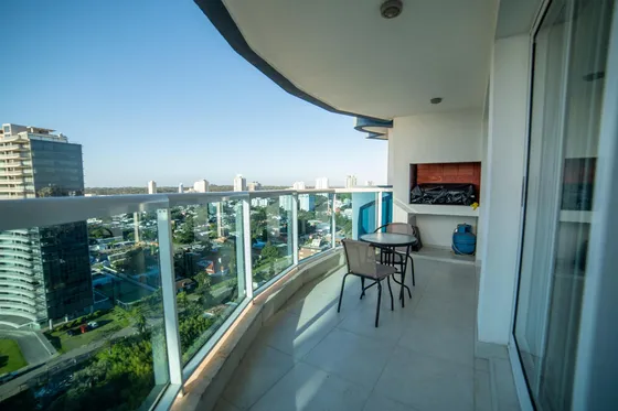 Departamento Con 2 Cuartos, Terraza Con Vista Al Mar Y Parrilla Privada