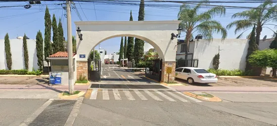 Oportunidad Casa De Remate Bancario, Los Olivos Ii, Tlaquepaque, Jalisco