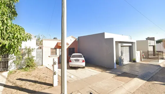 Casa En Remate-artemio Basurto, Lomas Paraiso, Culiacan, Sinaloa. -jcbb9