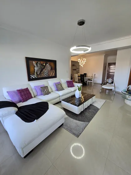 Vendo Exclusivo Apartamento En El Parral Res Millenium Plaza 