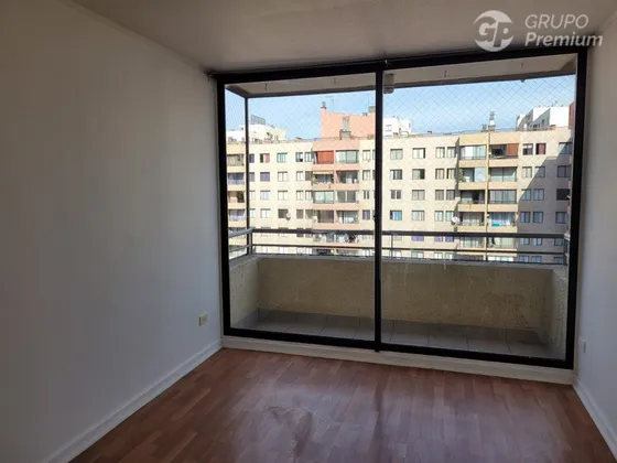 Departamento En Arriendo De 2 Dorm. En Santiago