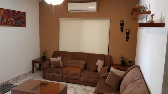 Casa En Venta Col. Roble Norte, San Nicolas De Los Garza