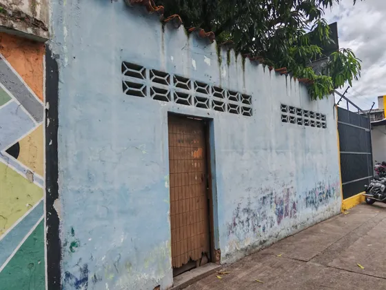 Venta Terreno Uso Comercial Doble  Acceso Av Lara Y Calle Manrique
