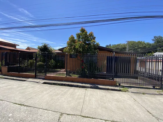 Se Vende Amplia Casa En Talcahuano Con Local Comercial