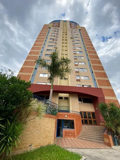 Angelica Acosta Alquila Bello Apartamento Amoblado En Residencias Minotaure Los Mangos Valencia