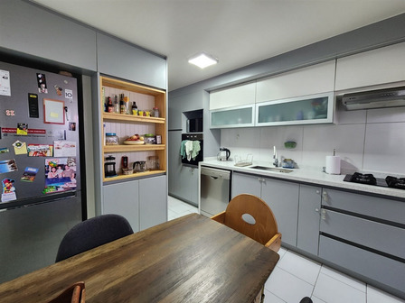 Amplio Departamento Remodelado/metro Manquehue Amplio Departamento Remodelado/metro Manquehue