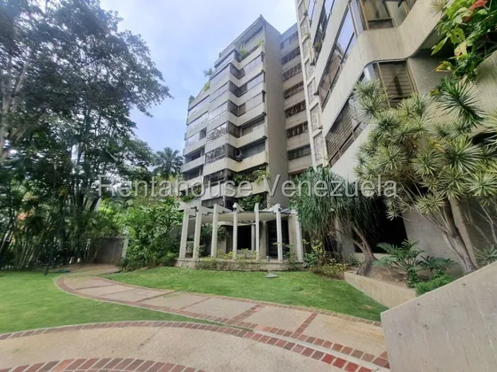 Alquiler De Apartamento En La Alameda #25-23352