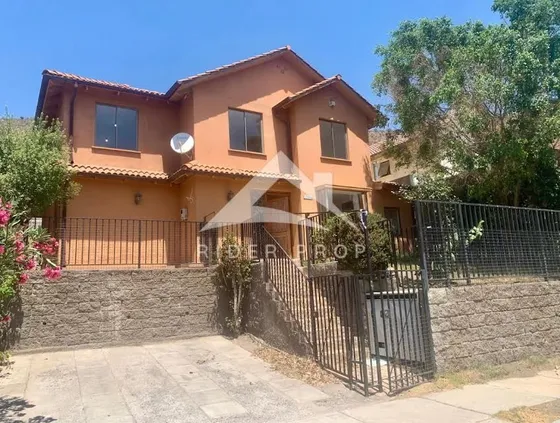  Casa Remodelada / Barrio Miradores - Ciudad De Los Valles