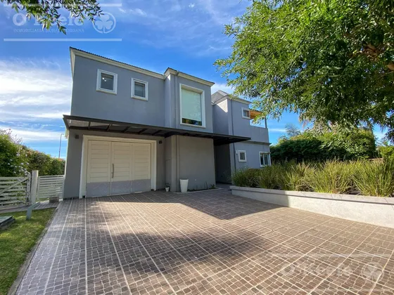 Casa En Barrancas De Iraola, Hudson, Berazategui. Consultar Formas De Pago!