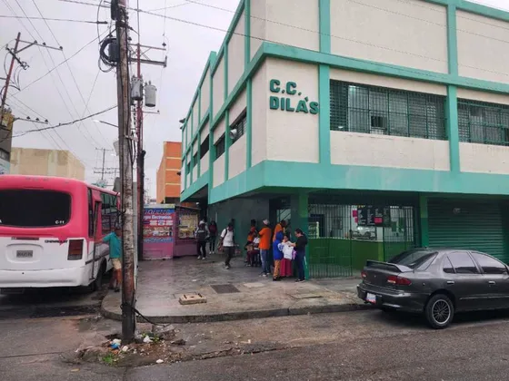 Alquiler Local Comercial 60m2 Cc Dila's, Av Lara