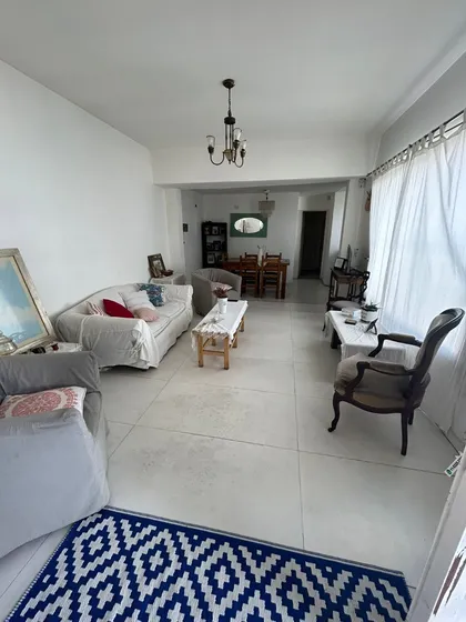 Casa En Alquiler- Burzaco . Excelente Ubicación !