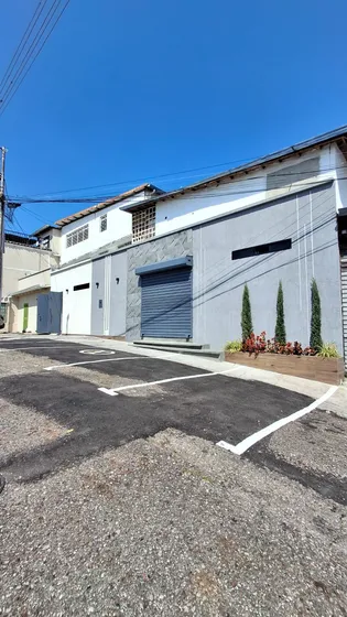 Lh Local En Venta En La Av 19 De Abril 