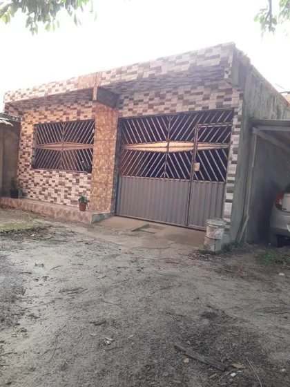 Casa À Venda Em Alameda - 3 Quartos, 1 Banheiros, Garagem - Excelente Localização