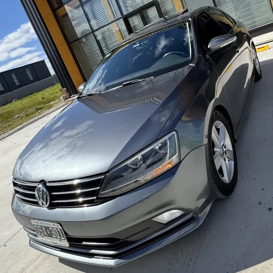 Volkswagen Vento 2.5 Advance Plus 170cv