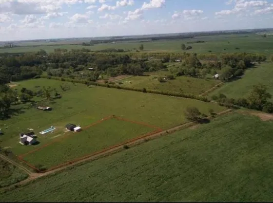 Hermoso Lote De Terreno Ubicado En El Candil Km95 De La Ruta Nac. Nº8