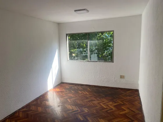Alquiler Apartamento Tres Dormitorios, Bajos Gastos Comunes, Lavadero, Aguada.