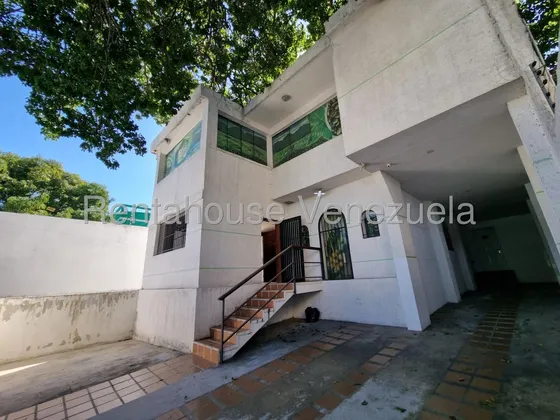 Casa En Venta Macuto #25-11188 Johana Blanco