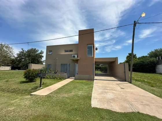 Venta Casa De 2 Dormitorios Apto Crédito En Pueblo Esther