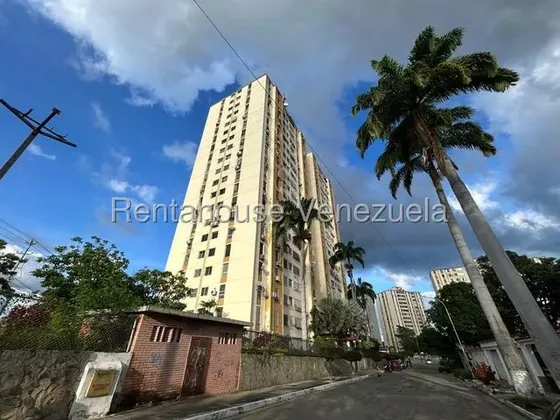 Renta House Del Este Vende Moderno Apartamento Al Este De La Ciudad. Consta De 86 Mts El Equilibrio Perfecto Entre Comodidad, Modernidad Y Zona #27-4812