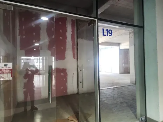 Arriendo Local Comercial En Stripcenter