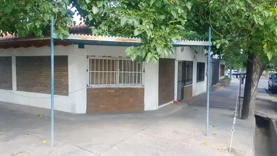 Departamento En Venta - 3 Dormitorios 3 Baños - Cochera - 268mts2 - Mendoza